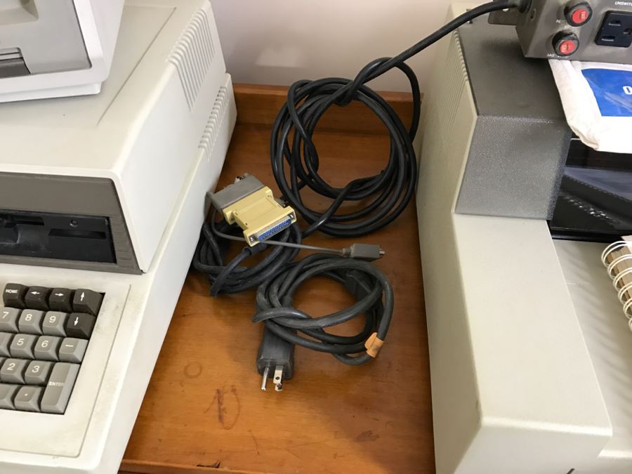 Vintage Zenith Heath Computer Systems Computer With Manuals, Monitor, HP 7550A Graphics Plotter, EPSON Printer, Heatkit Outlet And US Robotics 2400 Modem [Photo 25]