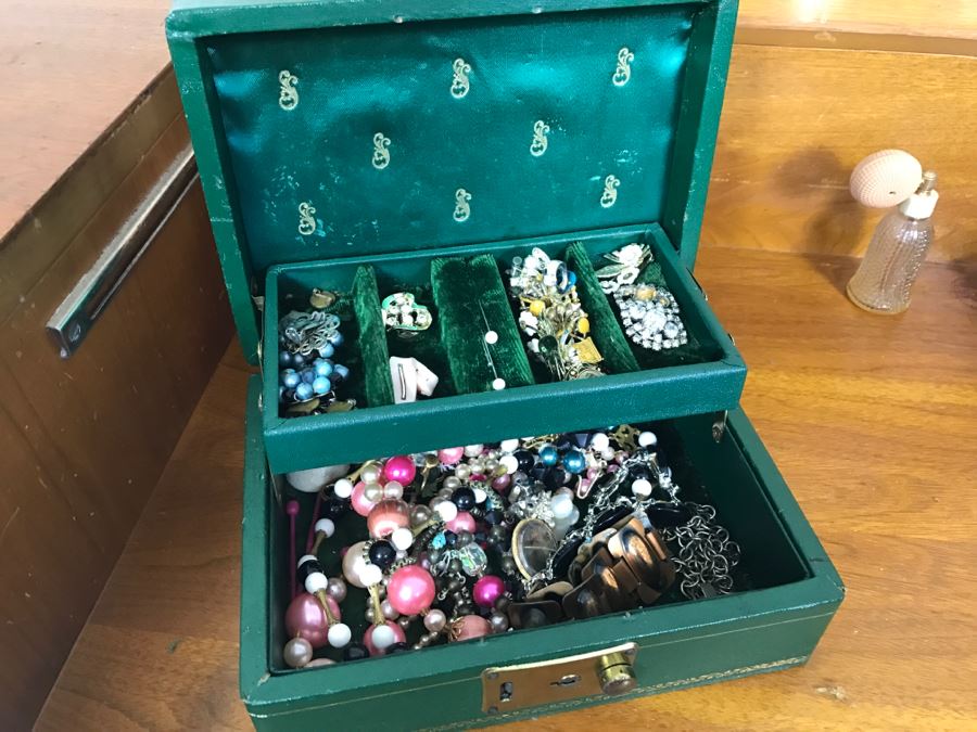 Vintage Walnut Vanity Dresser By IRWIN Pendleton With Jewelry Box ...