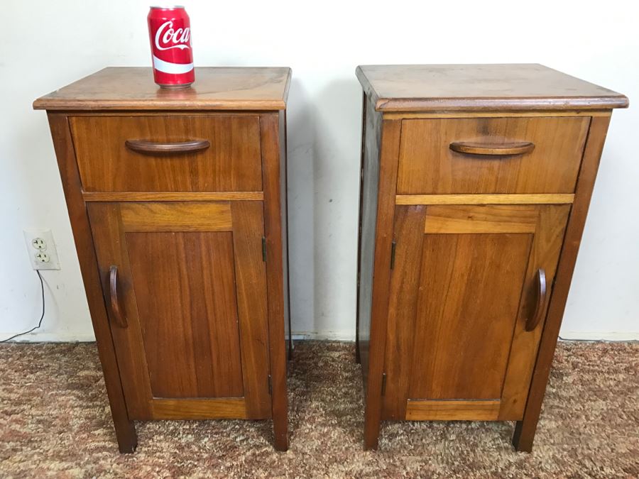 Pair Of Vintage Nightstands Side Tables [Photo 3]