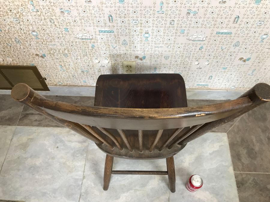 Vintage Wooden Chair [Photo 7]
