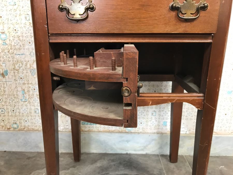 Vintage Sewing Cabinet With Sewing Supplies [Photo 10]