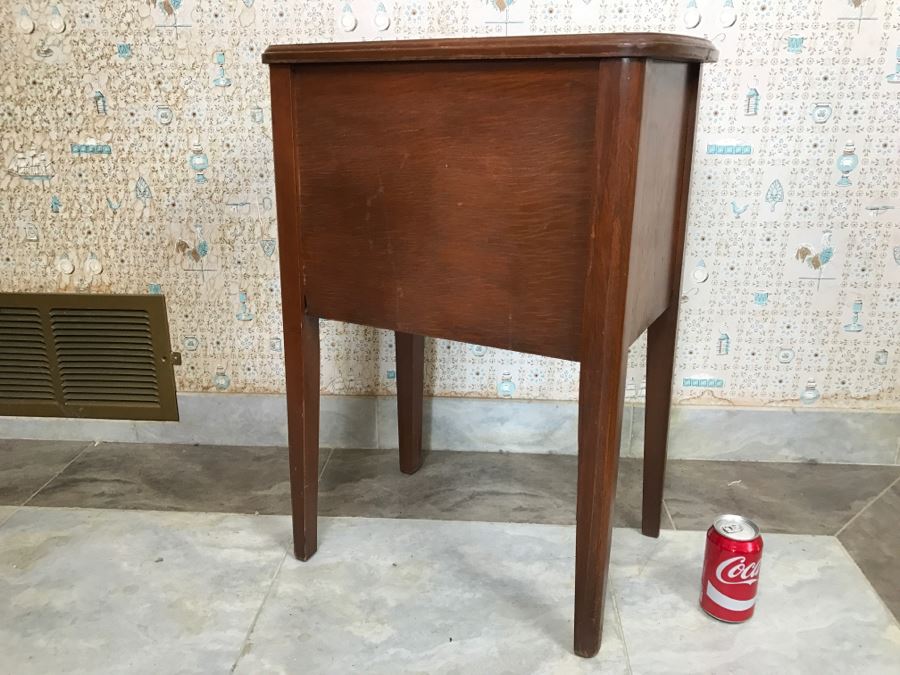 Vintage Sewing Cabinet With Sewing Supplies [Photo 14]