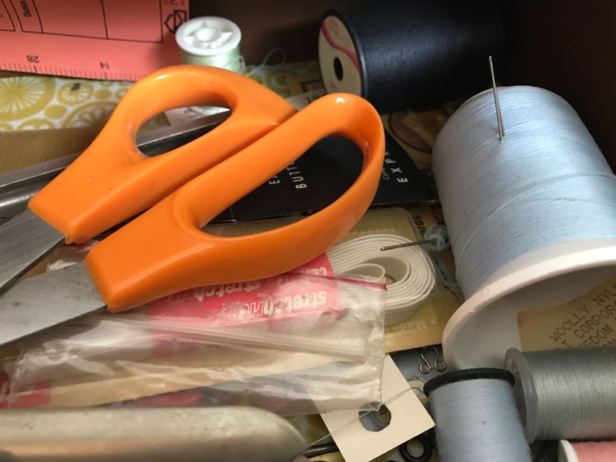 Vintage Sewing Cabinet With Sewing Supplies [Photo 9]