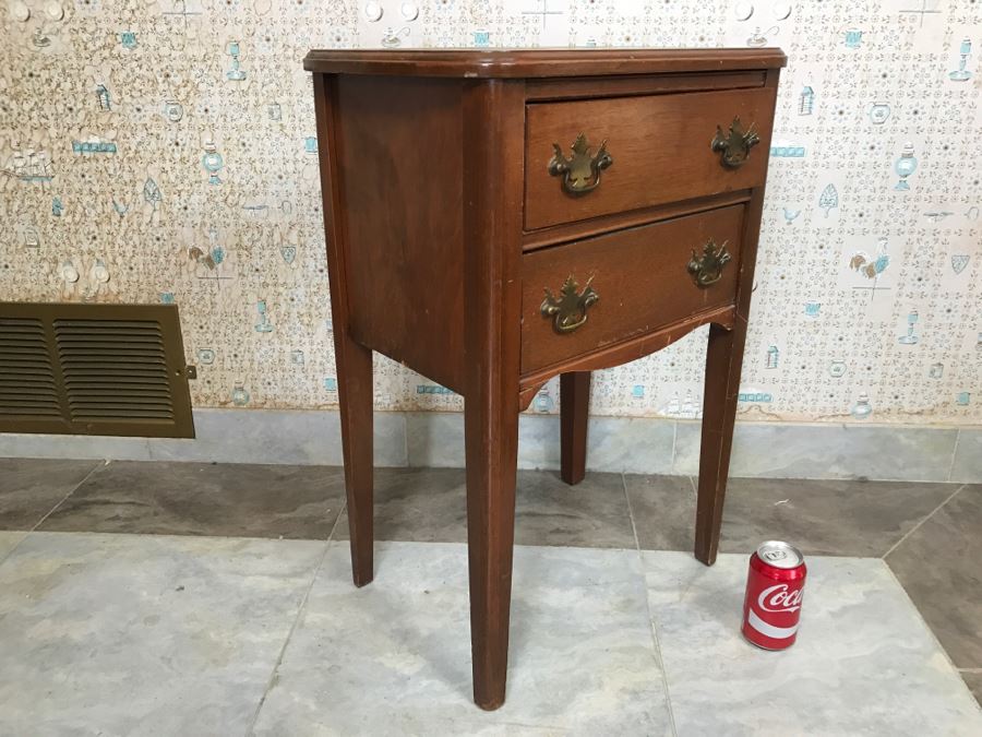 Vintage Sewing Cabinet With Sewing Supplies [Photo 13]