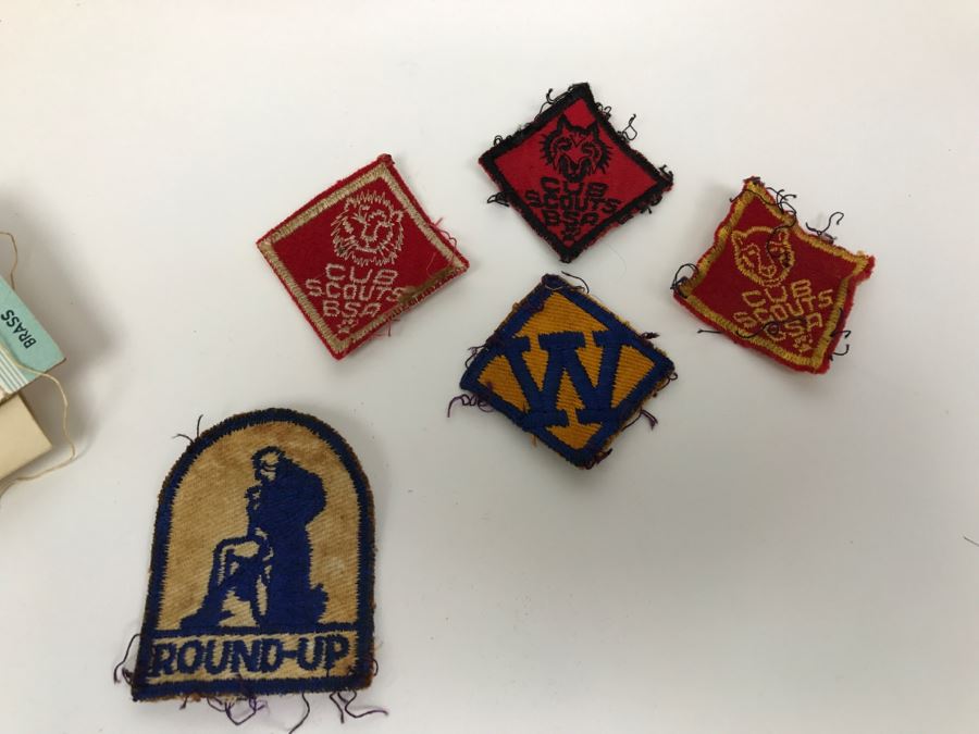 Vintage Wooden Sewing Box With Pincushions And Various Supplies Including Cub Scouts Patches [Photo 4]