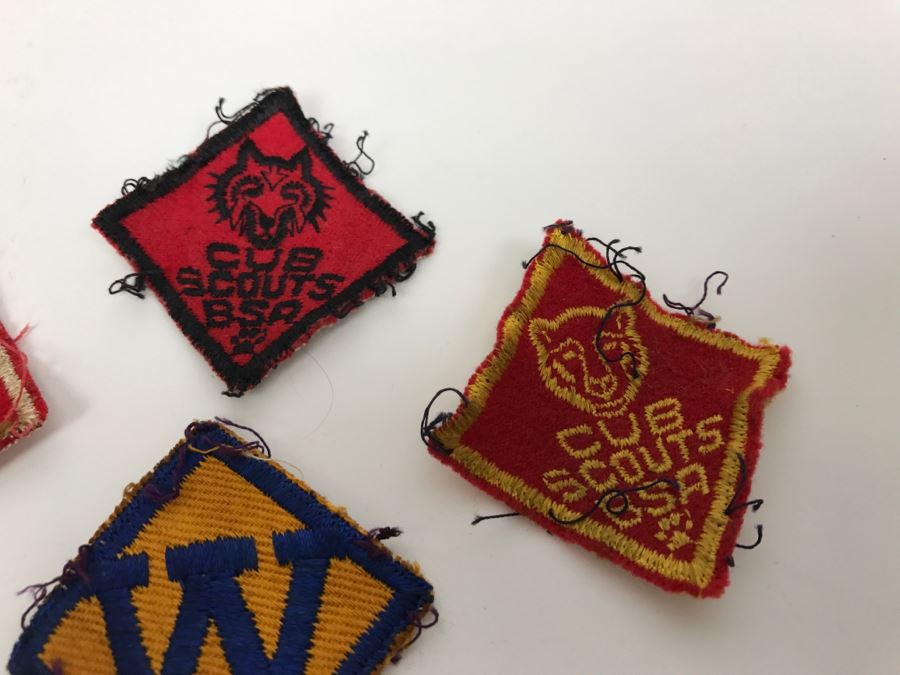 Vintage Wooden Sewing Box With Pincushions And Various Supplies Including Cub Scouts Patches [Photo 7]