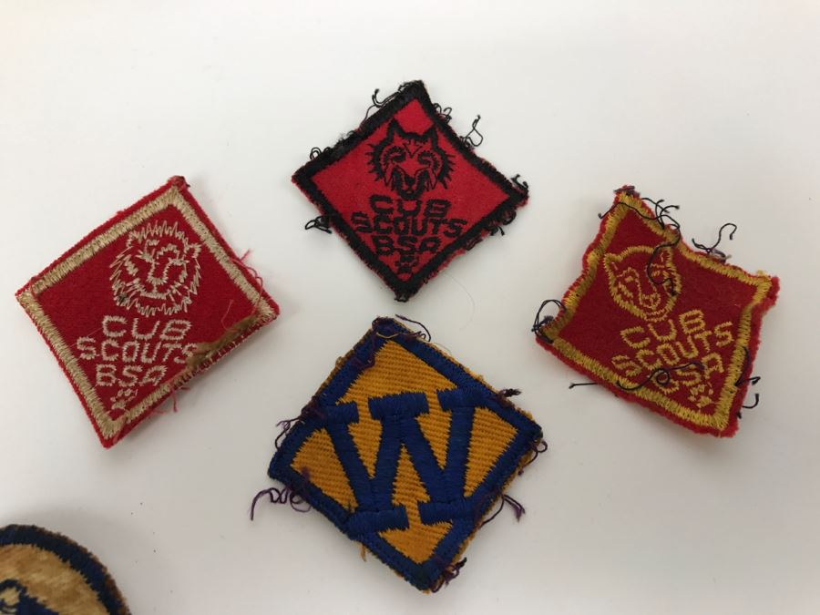 Vintage Wooden Sewing Box With Pincushions And Various Supplies Including Cub Scouts Patches [Photo 5]