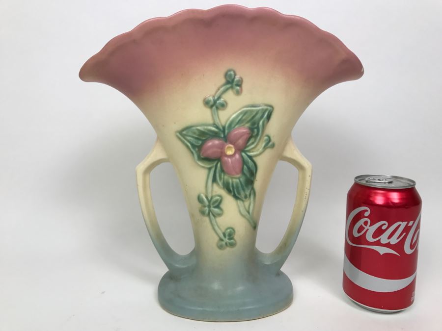 Hull Art Pottery Vase USA W-15-10 1/2 With Original Label [Photo 1]