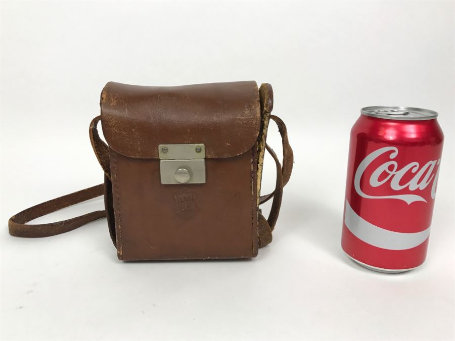 Bell & Howell FILMO 8MM Film Camera With Leather Case [Photo 2]