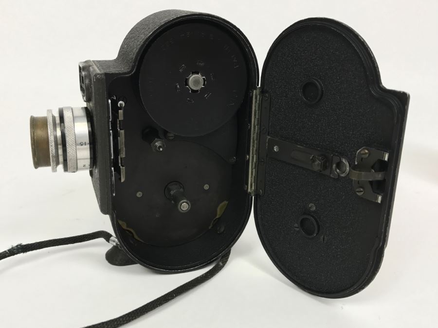 Bell & Howell FILMO 8MM Film Camera With Leather Case [Photo 19]