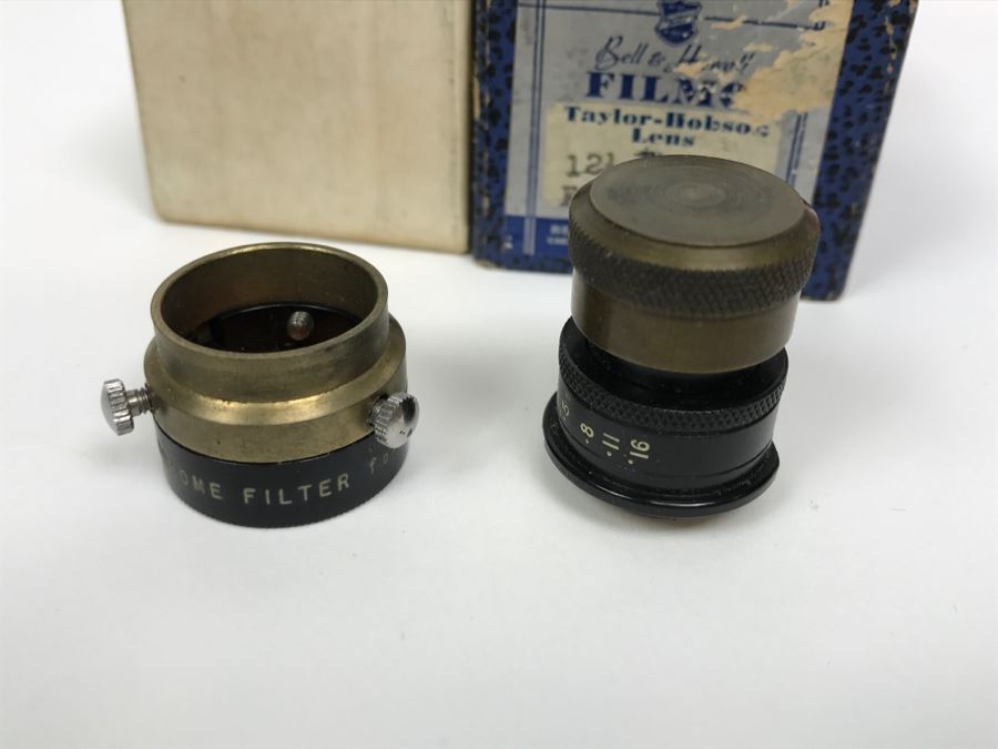 Vintage 16MM Filmo 70 Film Camera Bell & Howell With Original Case And Manual [Photo 38]