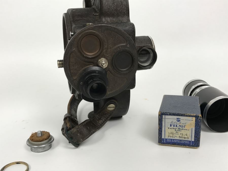 Vintage 16MM Filmo 70 Film Camera Bell & Howell With Original Case And Manual [Photo 19]