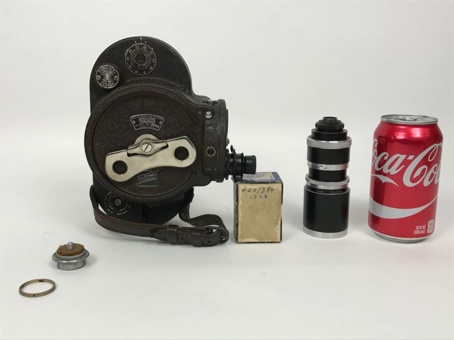 Vintage 16MM Filmo 70 Film Camera Bell & Howell With Original Case And Manual [Photo 2]