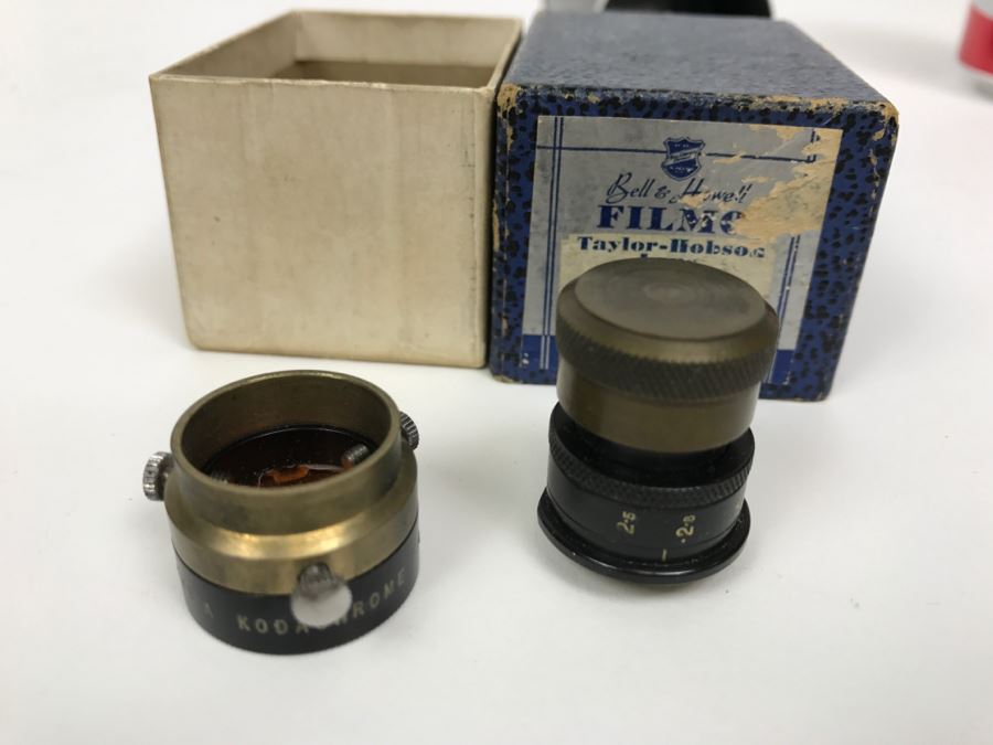 Vintage 16MM Filmo 70 Film Camera Bell & Howell With Original Case And Manual [Photo 33]