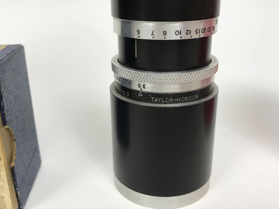 Vintage 16MM Filmo 70 Film Camera Bell & Howell With Original Case And Manual [Photo 17]