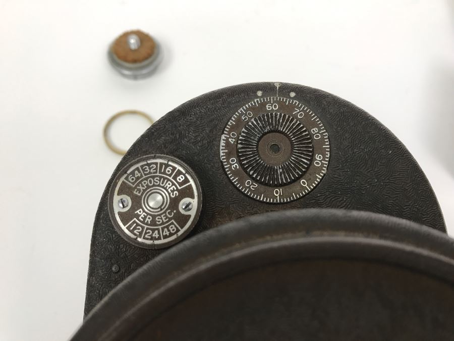 Vintage 16MM Filmo 70 Film Camera Bell & Howell With Original Case And Manual [Photo 29]