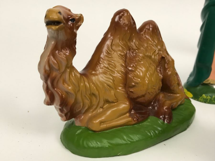 Vintage Hand Painted Italian Nativity Figurines [Photo 8]