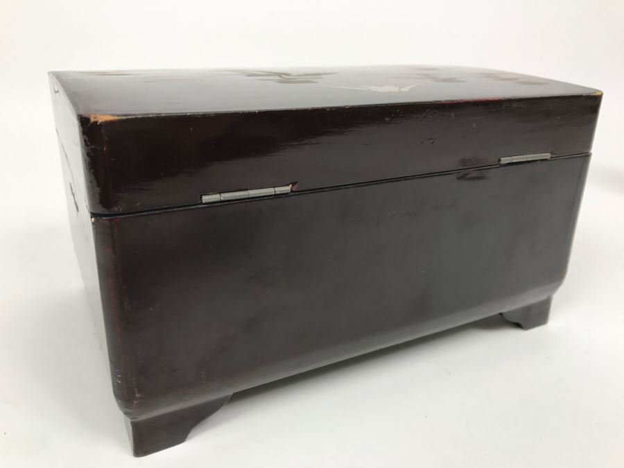 Japanese Jewelry Music Box With Some Pieces Of Jewelry [Photo 15]