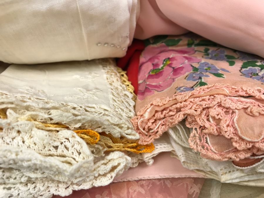 Vintage Wooden Box Filled With Vintage Scarves And Handkerchiefs [Photo 19]