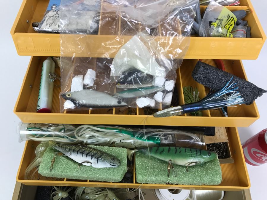 Fenwick 6.3 Fishing Tackle Box With Fishing Tackle Lures And Knife [Photo 25]