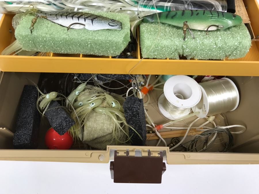 Fenwick 6.3 Fishing Tackle Box With Fishing Tackle Lures And Knife [Photo 31]