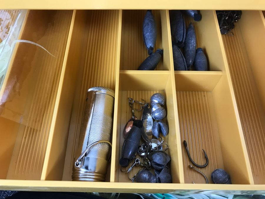 Fenwick 6.3 Fishing Tackle Box With Fishing Tackle Lures And Knife [Photo 17]