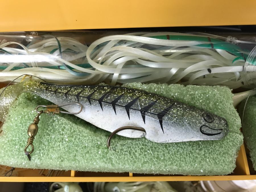 Fenwick 6.3 Fishing Tackle Box With Fishing Tackle Lures And Knife [Photo 29]