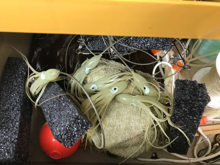 Fenwick 6.3 Fishing Tackle Box With Fishing Tackle Lures And Knife [Photo 32]