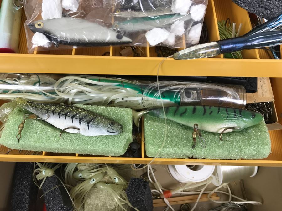 Fenwick 6.3 Fishing Tackle Box With Fishing Tackle Lures And Knife [Photo 28]