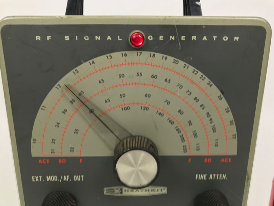 Heathkit RF Signal Generator [Photo 3]
