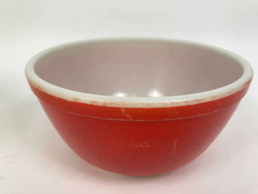 Pair Of Vintage Pyrex Mixing Bowls [Photo 6]