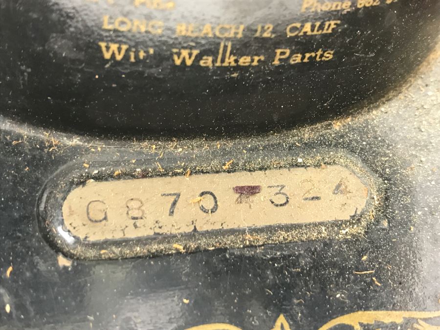 Vintage 1921 SINGER Sewing Machine With Carrying Case [Photo 17]