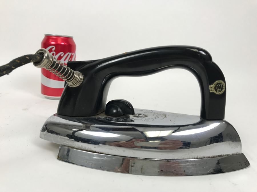 Pair Of Vintage Art Deco Irons [Photo 12]