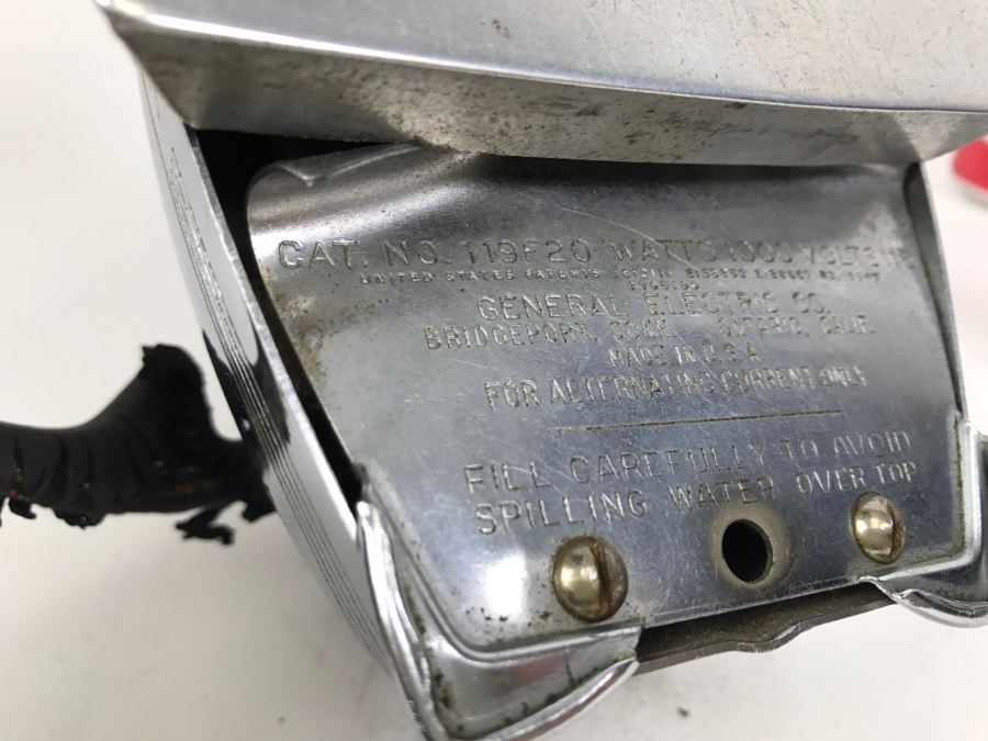 Pair Of Vintage Art Deco Irons [Photo 7]