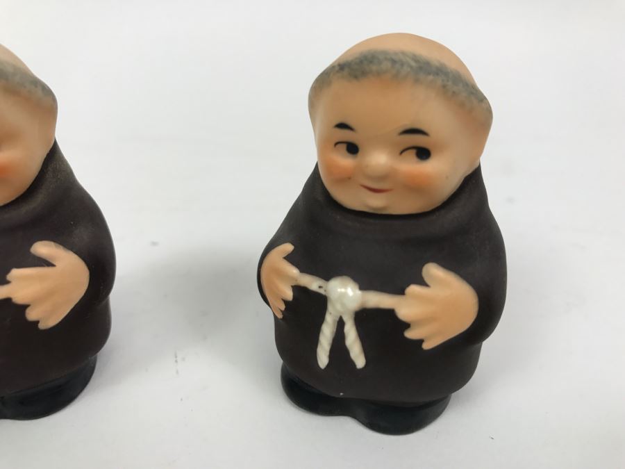 Vintage Goebel Hummel Friar Tuck Monk Priest Salt & Pepper Shakers [Photo 4]