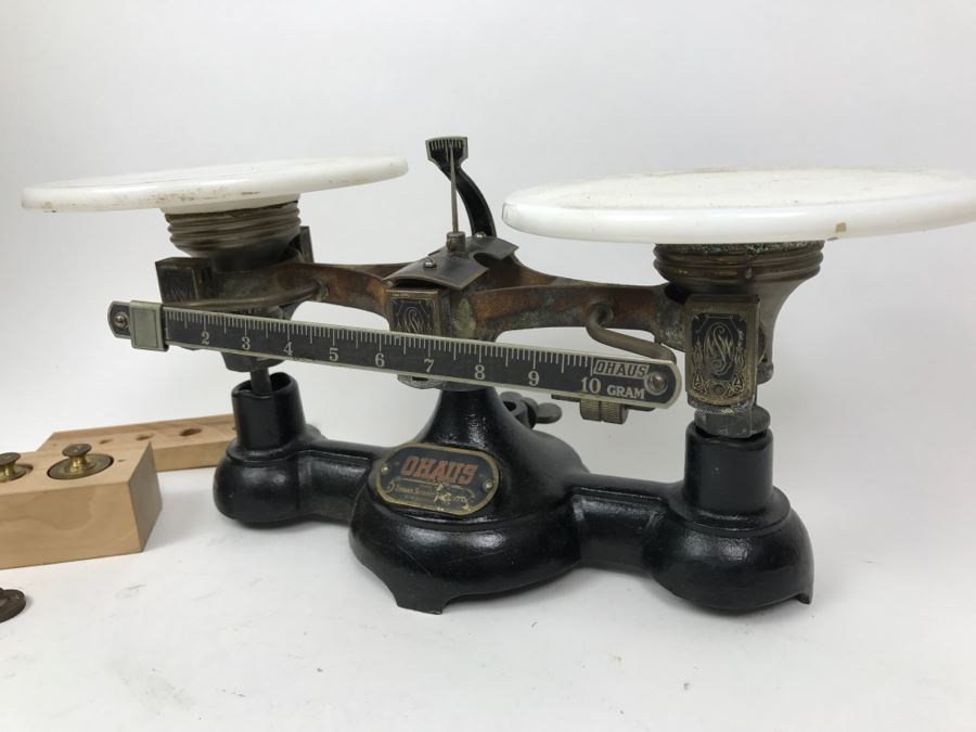 Vintage OHAUS Scale With Weights And Custom Box [Photo 11]