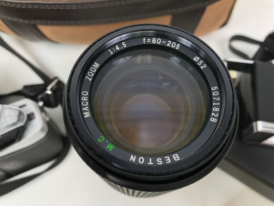 Vintage Camera Lot With Camera Bag, MINOLTA X-370, Camera Lenses, Flash And Accessories [Photo 15]