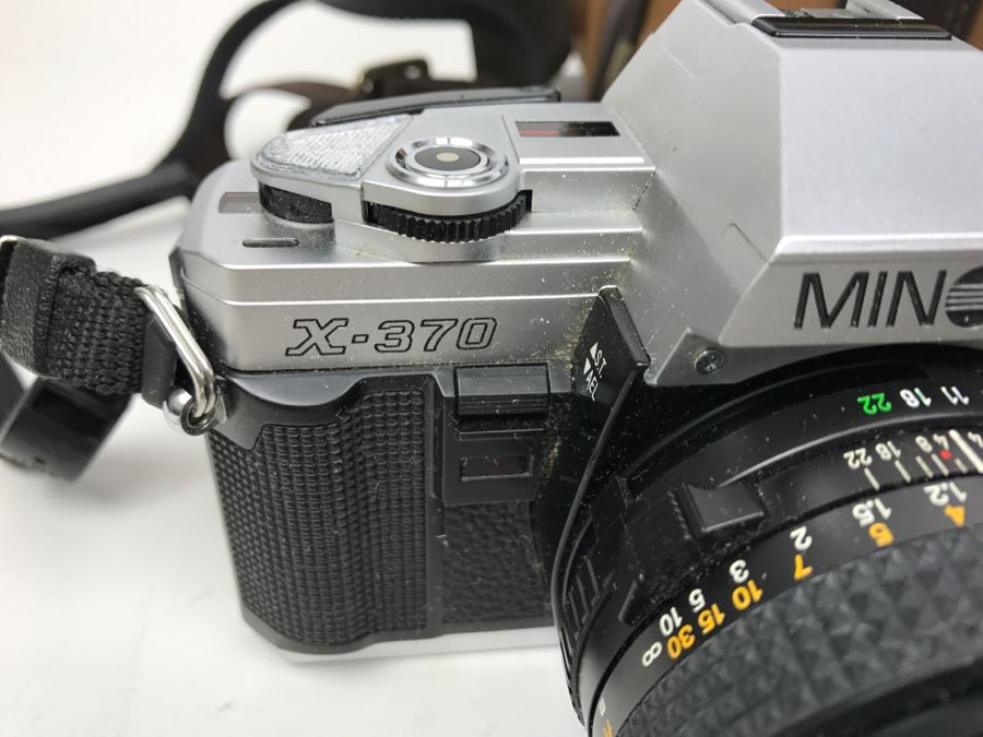Vintage Camera Lot With Camera Bag, MINOLTA X-370, Camera Lenses, Flash And Accessories [Photo 5]