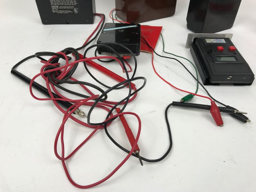 Various Electronic Meters Gauges Including Triplett The Might Mite VOM Model 310-V0M [Photo 23]