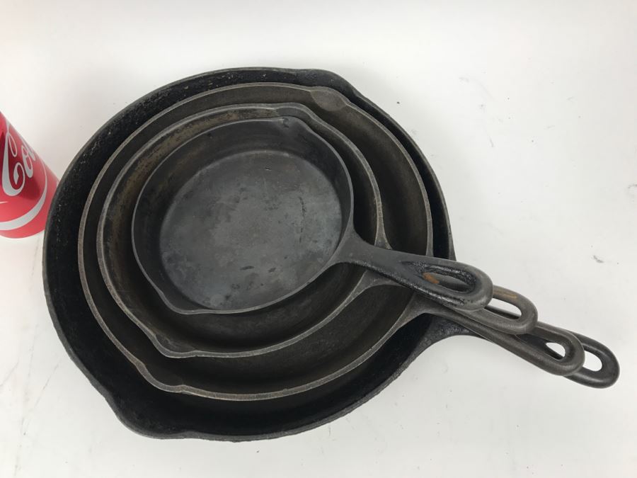 (4) Cast Iron Skillets Largest Skillet Is A 'Wagner' Sidney 0 10