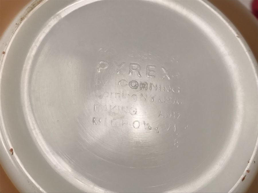 Vintage Pyrex Mixing Bowl Set [Photo 8]