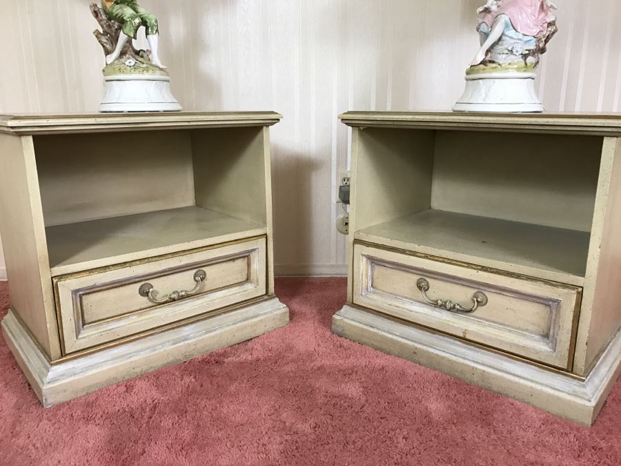 Vintage 1969 Campanile By Drexel Furniture Pair Of Nightstands Side Tables