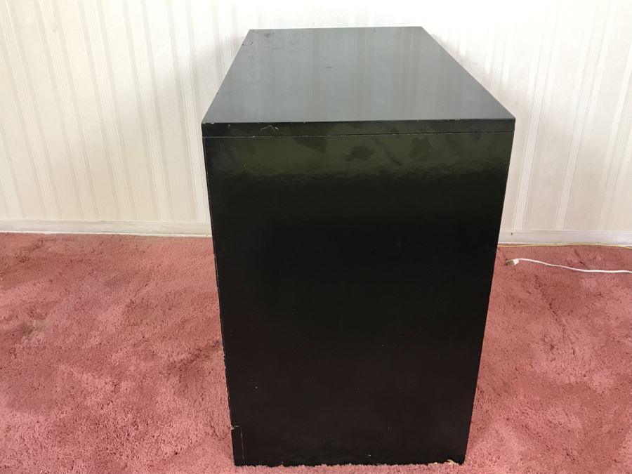 Black Hollywood Regency Chest Table [Photo 4]