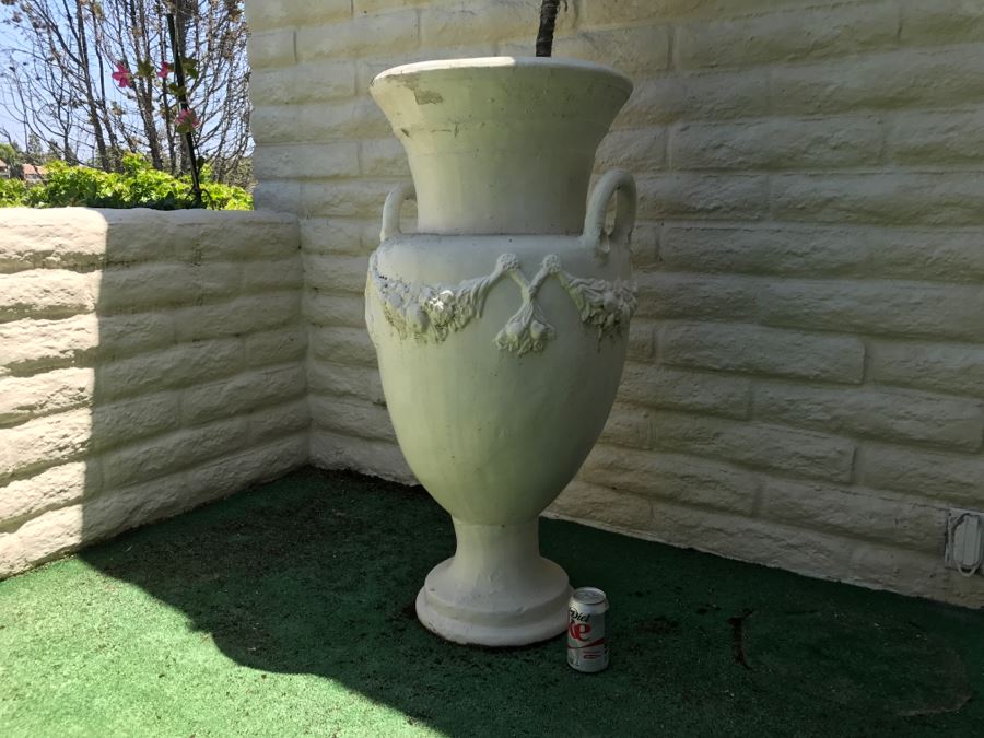 Large Ceramic Urn Painted White [Photo 2]