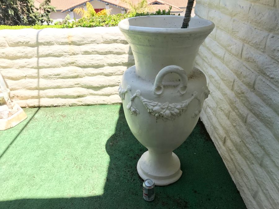 Large Ceramic Urn Painted White [Photo 8]