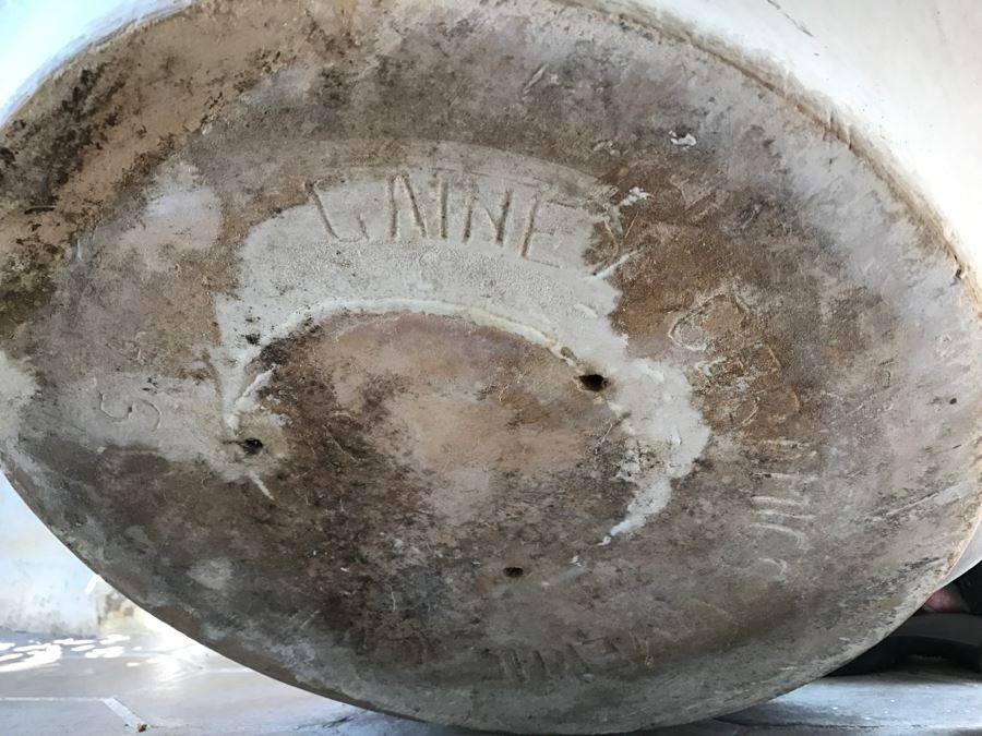 Gainey Ceramics Large Architectural Outdoor Planter Pot White With Jade Plant [Photo 2]