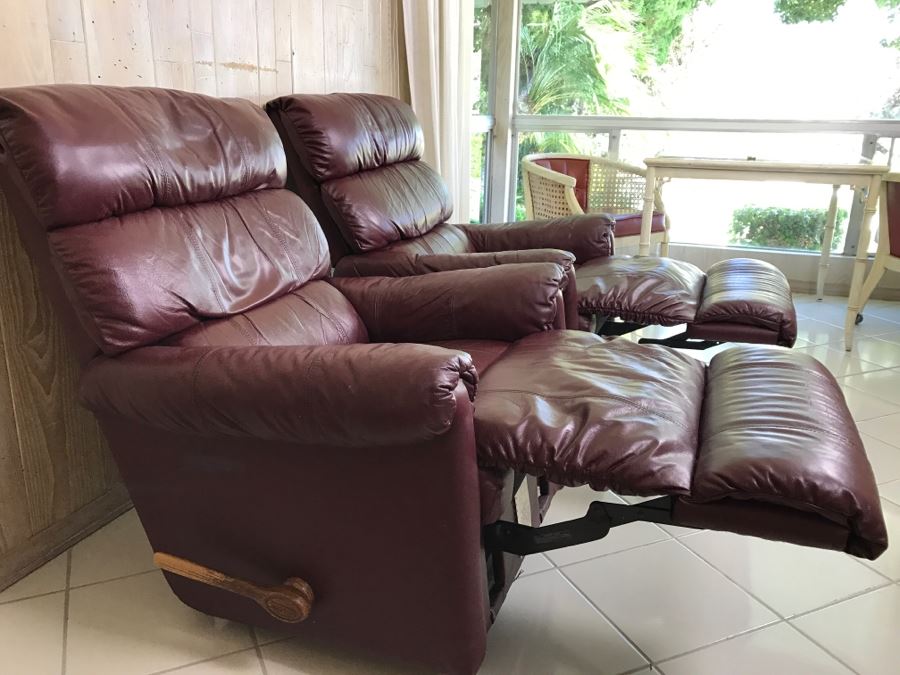 Pair Of La-Z-Boy Recliners [Photo 9]