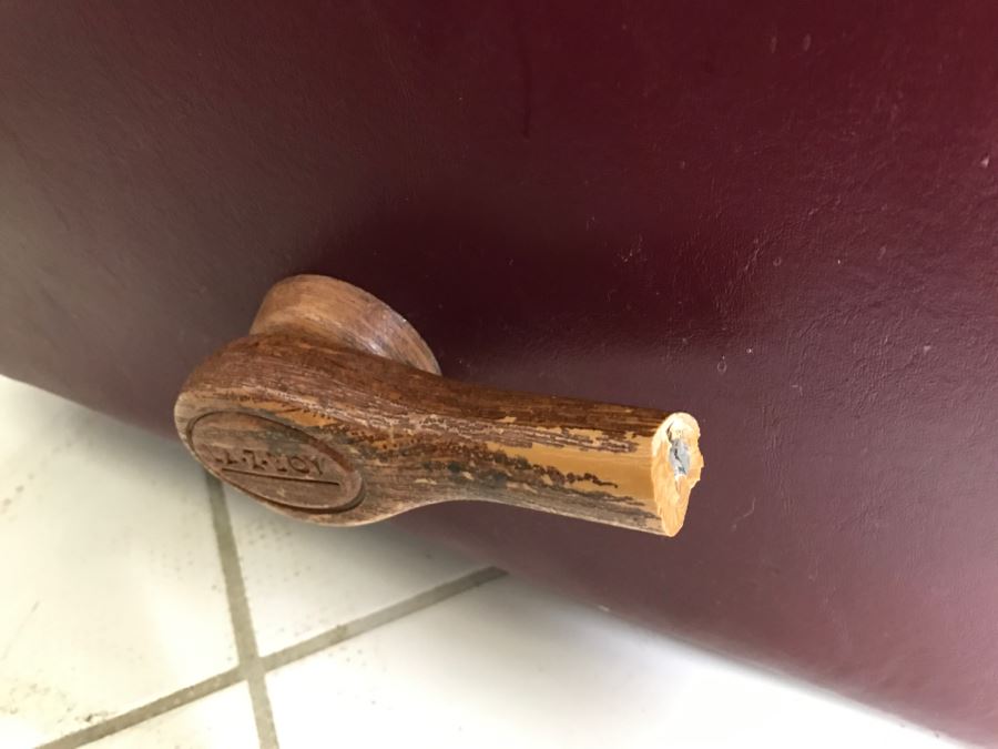 Pair Of La-Z-Boy Recliners [Photo 7]