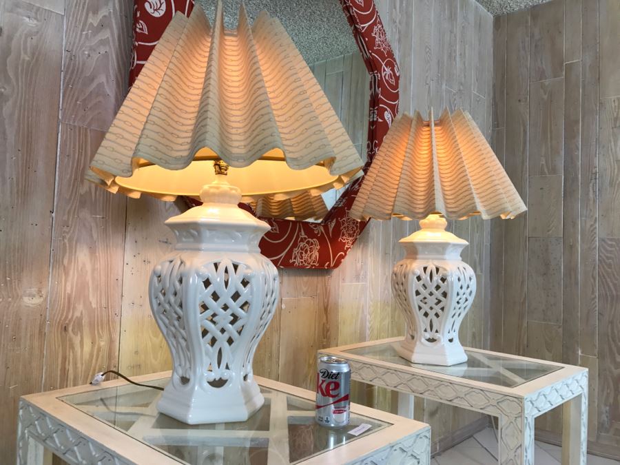 Pair Of White Table Lamps [Photo 5]