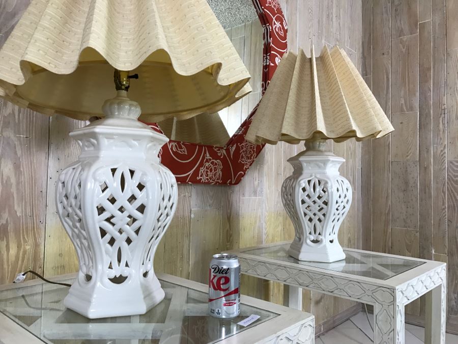 Pair Of White Table Lamps [Photo 4]